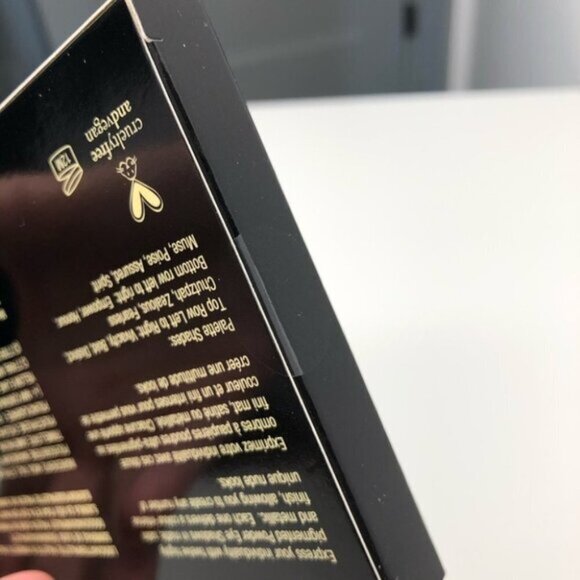 ILLAMASQUA Unveiled  Artistry 12 Pan Eyeshadow Palette - Picture 5 of 5